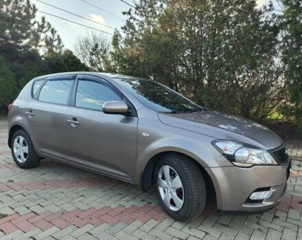 Бежевый Киа Сид, объемом двигателя 1.6 л и пробегом 173 тыс. км за 6500 $, фото 11 на Automoto.ua