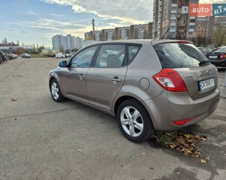 Бежевий Кіа Сід, об'ємом двигуна 1.6 л та пробігом 246 тис. км за 6500 $, фото 11 на Automoto.ua