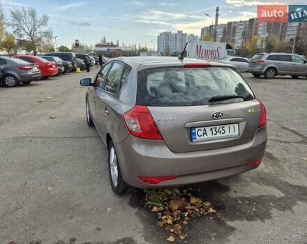 Бежевий Кіа Сід, об'ємом двигуна 1.6 л та пробігом 246 тис. км за 6500 $, фото 12 на Automoto.ua