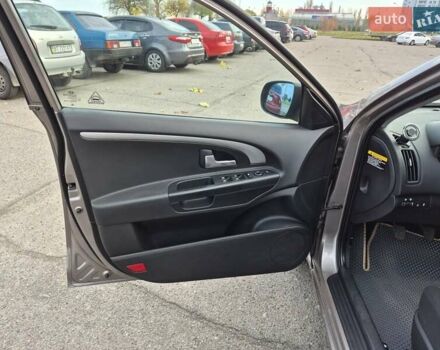 Бежевий Кіа Сід, об'ємом двигуна 1.6 л та пробігом 246 тис. км за 6500 $, фото 26 на Automoto.ua