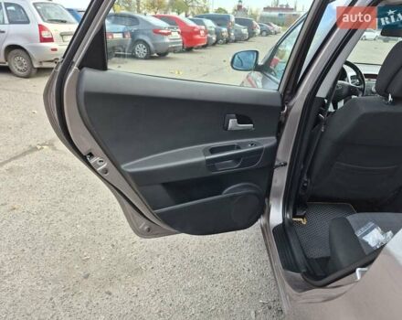 Бежевий Кіа Сід, об'ємом двигуна 1.6 л та пробігом 246 тис. км за 6500 $, фото 23 на Automoto.ua