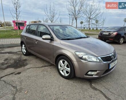 Бежевий Кіа Сід, об'ємом двигуна 1.6 л та пробігом 246 тис. км за 6500 $, фото 2 на Automoto.ua