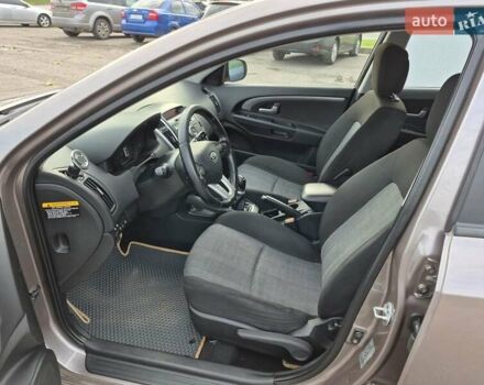 Бежевий Кіа Сід, об'ємом двигуна 1.6 л та пробігом 246 тис. км за 6500 $, фото 27 на Automoto.ua