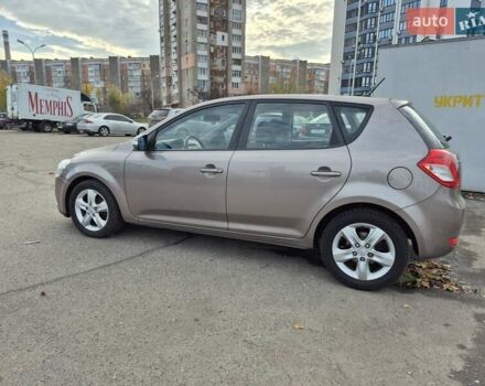 Бежевий Кіа Сід, об'ємом двигуна 1.6 л та пробігом 246 тис. км за 6500 $, фото 7 на Automoto.ua