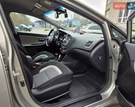 Бежевый Киа Сид, объемом двигателя 1.58 л и пробегом 94 тыс. км за 10500 $, фото 5 на Automoto.ua