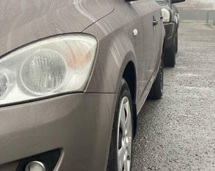 Бежевий Кіа Сід, об'ємом двигуна 0 л та пробігом 226 тис. км за 5500 $, фото 7 на Automoto.ua