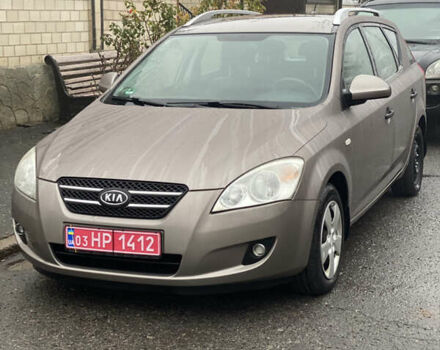 Бежевий Кіа Сід, об'ємом двигуна 0 л та пробігом 226 тис. км за 5500 $, фото 2 на Automoto.ua