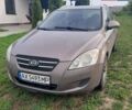 Бежевый Киа Сид, объемом двигателя 1.59 л и пробегом 254 тыс. км за 5400 $, фото 1 на Automoto.ua