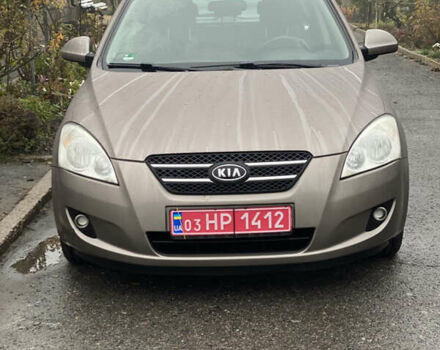 Бежевий Кіа Сід, об'ємом двигуна 0 л та пробігом 226 тис. км за 5500 $, фото 1 на Automoto.ua