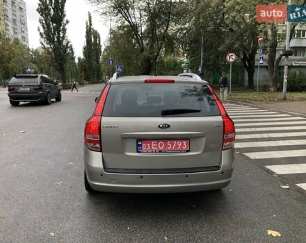 Бежевый Киа Сид, объемом двигателя 1.6 л и пробегом 270 тыс. км за 7400 $, фото 4 на Automoto.ua