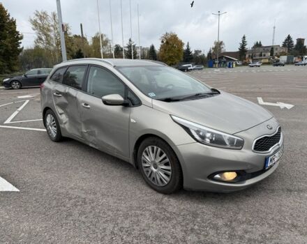 Киа Сид 2013 в Житомире на Automoto.ua Бежевый Киа Сид, объемом двигателя 1.4 л и пробегом 236 тыс. км за 5500 $, фото 1 на Automoto.ua