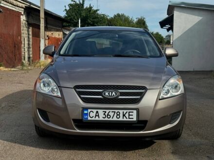 Киа Сид 2007 в Черкассах на Automoto.ua Бежевый Киа Сид, объемом двигателя 1.6 л и пробегом 155 тыс. км за 6300 $, фото 1 на Automoto.ua