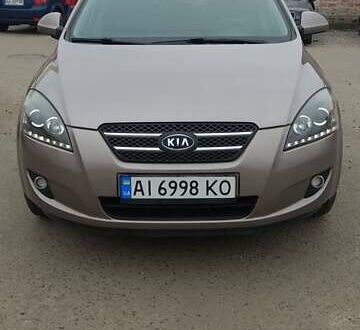 Бежевый Киа Сид, объемом двигателя 1.6 л и пробегом 273 тыс. км за 5800 $, фото 1 на Automoto.ua