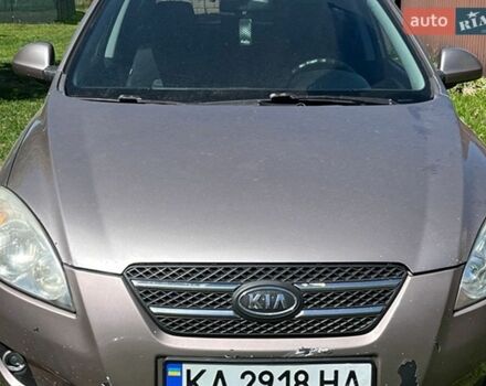 Бежевый Киа Сид, объемом двигателя 1.6 л и пробегом 275 тыс. км за 4800 $, фото 1 на Automoto.ua
