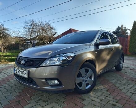 Бежевый Киа Сид, объемом двигателя 1.6 л и пробегом 173 тыс. км за 6500 $, фото 1 на Automoto.ua