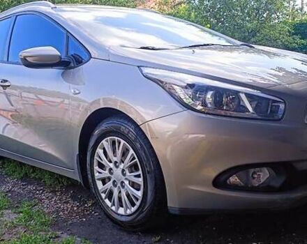 Бежевый Киа Сид, объемом двигателя 1.59 л и пробегом 257 тыс. км за 8500 $, фото 1 на Automoto.ua