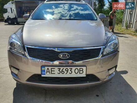 Бежевий Кіа Сід, об'ємом двигуна 1.58 л та пробігом 274 тис. км за 7200 $, фото 1 на Automoto.ua