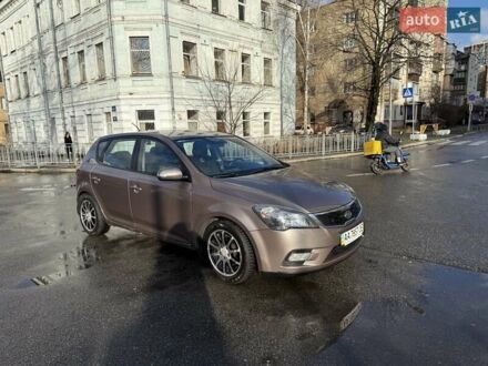 Бежевий Кіа Сід, об'ємом двигуна 1.59 л та пробігом 127 тис. км за 9700 $, фото 1 на Automoto.ua