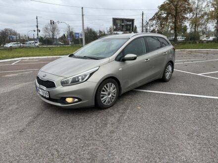Киа Сид 2013 в Житомире на Automoto.ua Бежевый Киа Сид, объемом двигателя 1.4 л и пробегом 236 тыс. км за 5500 $, фото 1 на Automoto.ua