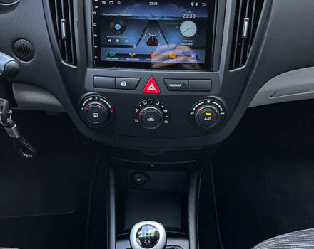 Черный Киа Сид, объемом двигателя 1.4 л и пробегом 198 тыс. км за 6200 $, фото 32 на Automoto.ua