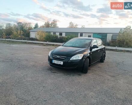 Чорний Кіа Сід, об'ємом двигуна 1.4 л та пробігом 330 тис. км за 3950 $, фото 4 на Automoto.ua