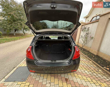 Черный Киа Сид, объемом двигателя 1.6 л и пробегом 203 тыс. км за 5900 $, фото 16 на Automoto.ua