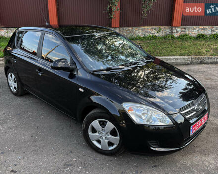 Черный Киа Сид, объемом двигателя 1.4 л и пробегом 219 тыс. км за 5800 $, фото 4 на Automoto.ua