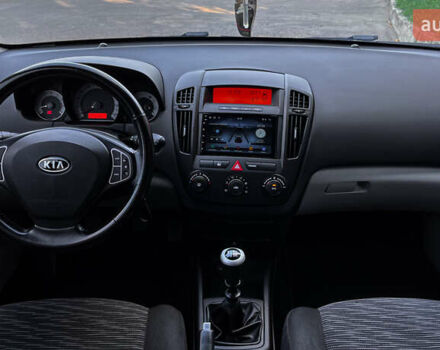 Черный Киа Сид, объемом двигателя 1.4 л и пробегом 198 тыс. км за 6200 $, фото 31 на Automoto.ua