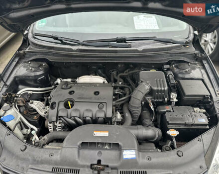 Черный Киа Сид, объемом двигателя 1.4 л и пробегом 161 тыс. км за 5500 $, фото 10 на Automoto.ua