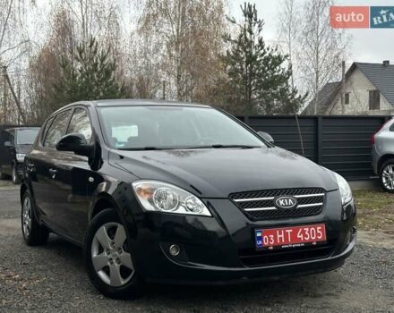 Черный Киа Сид, объемом двигателя 1.6 л и пробегом 238 тыс. км за 5700 $, фото 1 на Automoto.ua