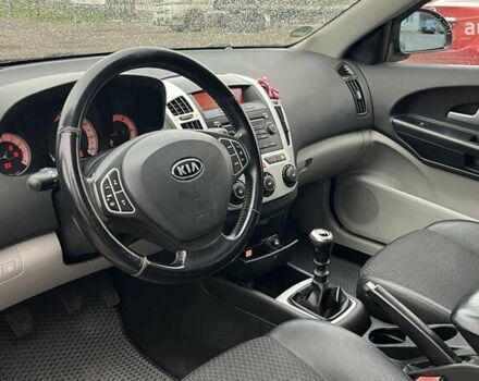 Черный Киа Сид, объемом двигателя 1.6 л и пробегом 310 тыс. км за 5990 $, фото 8 на Automoto.ua