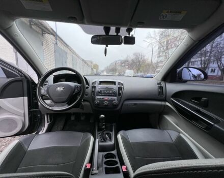 Чорний Кіа Сід, об'ємом двигуна 1.4 л та пробігом 227 тис. км за 6500 $, фото 4 на Automoto.ua