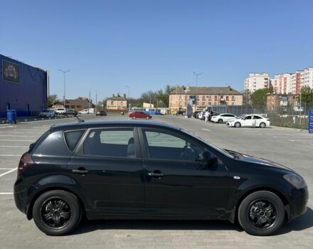Черный Киа Сид, объемом двигателя 1.4 л и пробегом 260 тыс. км за 4200 $, фото 3 на Automoto.ua