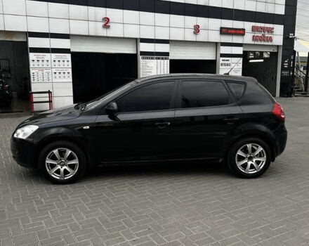 Черный Киа Сид, объемом двигателя 1.4 л и пробегом 240 тыс. км за 5300 $, фото 1 на Automoto.ua