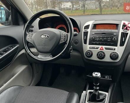 Черный Киа Сид, объемом двигателя 1.6 л и пробегом 310 тыс. км за 5990 $, фото 14 на Automoto.ua