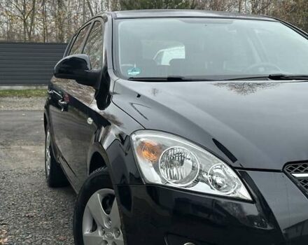 Черный Киа Сид, объемом двигателя 1.6 л и пробегом 238 тыс. км за 5700 $, фото 6 на Automoto.ua