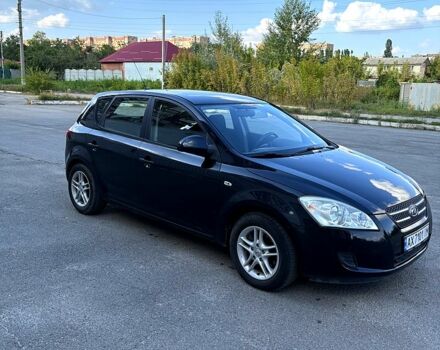 Черный Киа Сид, объемом двигателя 1.4 л и пробегом 206 тыс. км за 4800 $, фото 2 на Automoto.ua