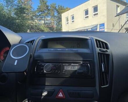 Чорний Кіа Сід, об'ємом двигуна 1.6 л та пробігом 300 тис. км за 3500 $, фото 18 на Automoto.ua
