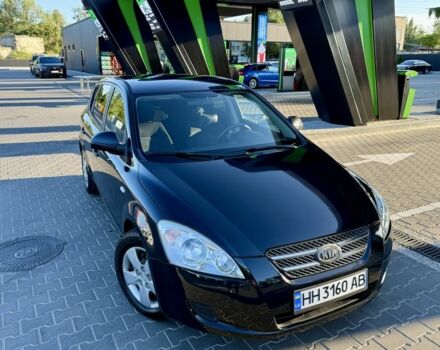 Черный Киа Сид, объемом двигателя 1.4 л и пробегом 250 тыс. км за 5200 $, фото 4 на Automoto.ua