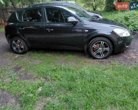 Чорний Кіа Сід, об'ємом двигуна 1.6 л та пробігом 209 тис. км за 5750 $, фото 6 на Automoto.ua