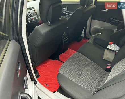 Черный Киа Сид, объемом двигателя 1.6 л и пробегом 270 тыс. км за 5200 $, фото 7 на Automoto.ua
