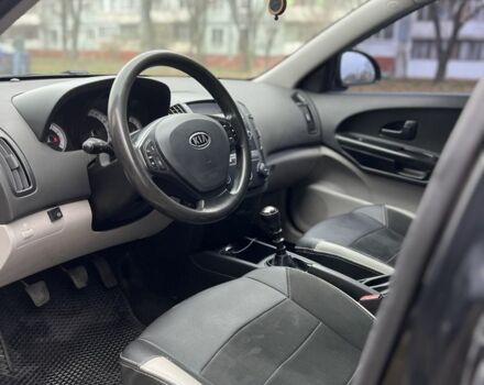 Чорний Кіа Сід, об'ємом двигуна 1.4 л та пробігом 227 тис. км за 6500 $, фото 3 на Automoto.ua