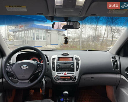 Черный Киа Сид, объемом двигателя 2 л и пробегом 188 тыс. км за 6000 $, фото 12 на Automoto.ua