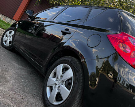 Черный Киа Сид, объемом двигателя 1.4 л и пробегом 219 тыс. км за 5800 $, фото 15 на Automoto.ua