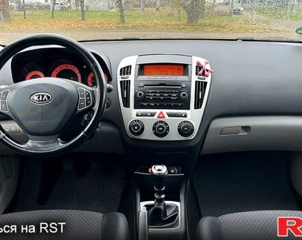 Чорний Кіа Сід, об'ємом двигуна 1.6 л та пробігом 310 тис. км за 5990 $, фото 9 на Automoto.ua