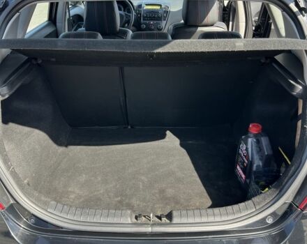 Черный Киа Сид, объемом двигателя 1.4 л и пробегом 260 тыс. км за 4200 $, фото 12 на Automoto.ua