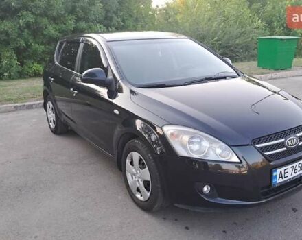Чорний Кіа Сід, об'ємом двигуна 1.4 л та пробігом 310 тис. км за 5600 $, фото 3 на Automoto.ua