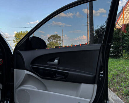 Черный Киа Сид, объемом двигателя 1.4 л и пробегом 219 тыс. км за 5800 $, фото 26 на Automoto.ua