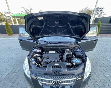 Черный Киа Сид, объемом двигателя 1.4 л и пробегом 250 тыс. км за 5200 $, фото 14 на Automoto.ua