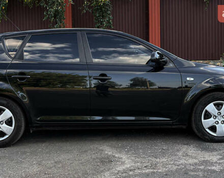 Черный Киа Сид, объемом двигателя 1.4 л и пробегом 198 тыс. км за 6200 $, фото 24 на Automoto.ua